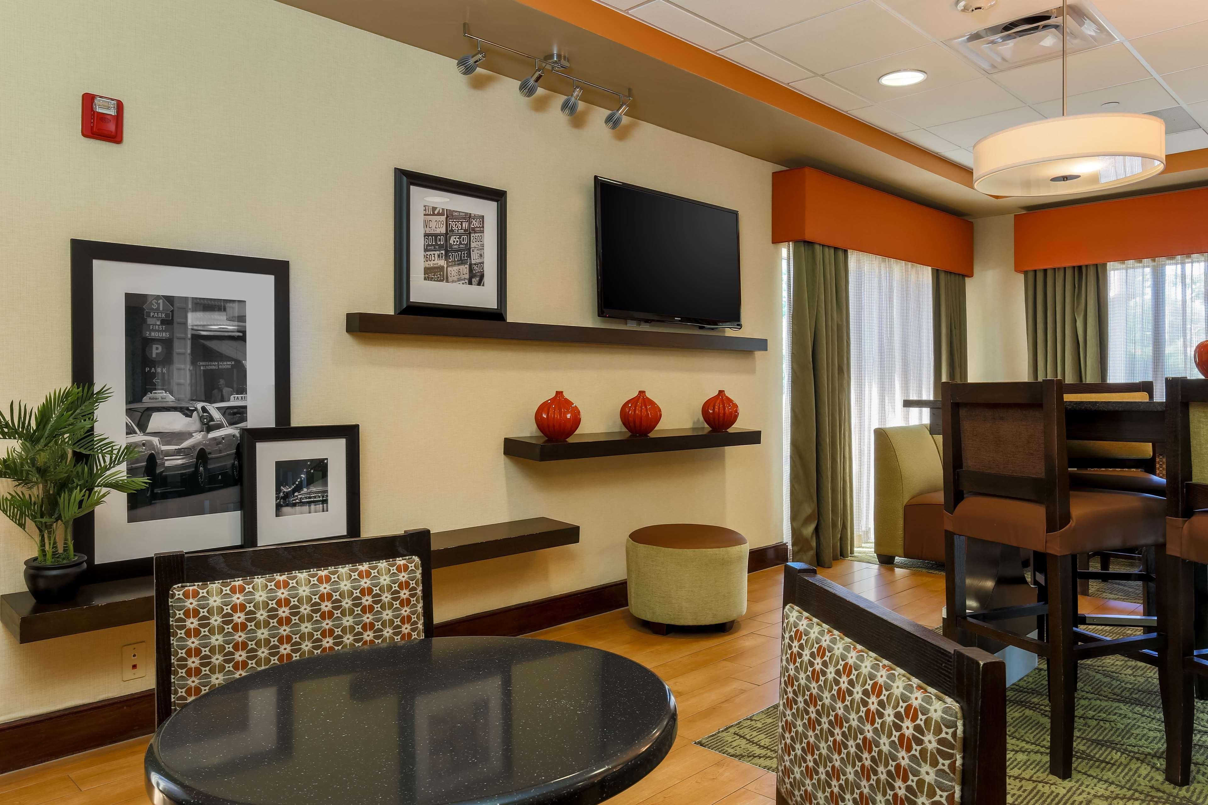 Hampton Inn Nanuet Exterior photo