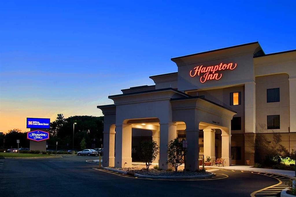 Hampton Inn Nanuet Exterior photo