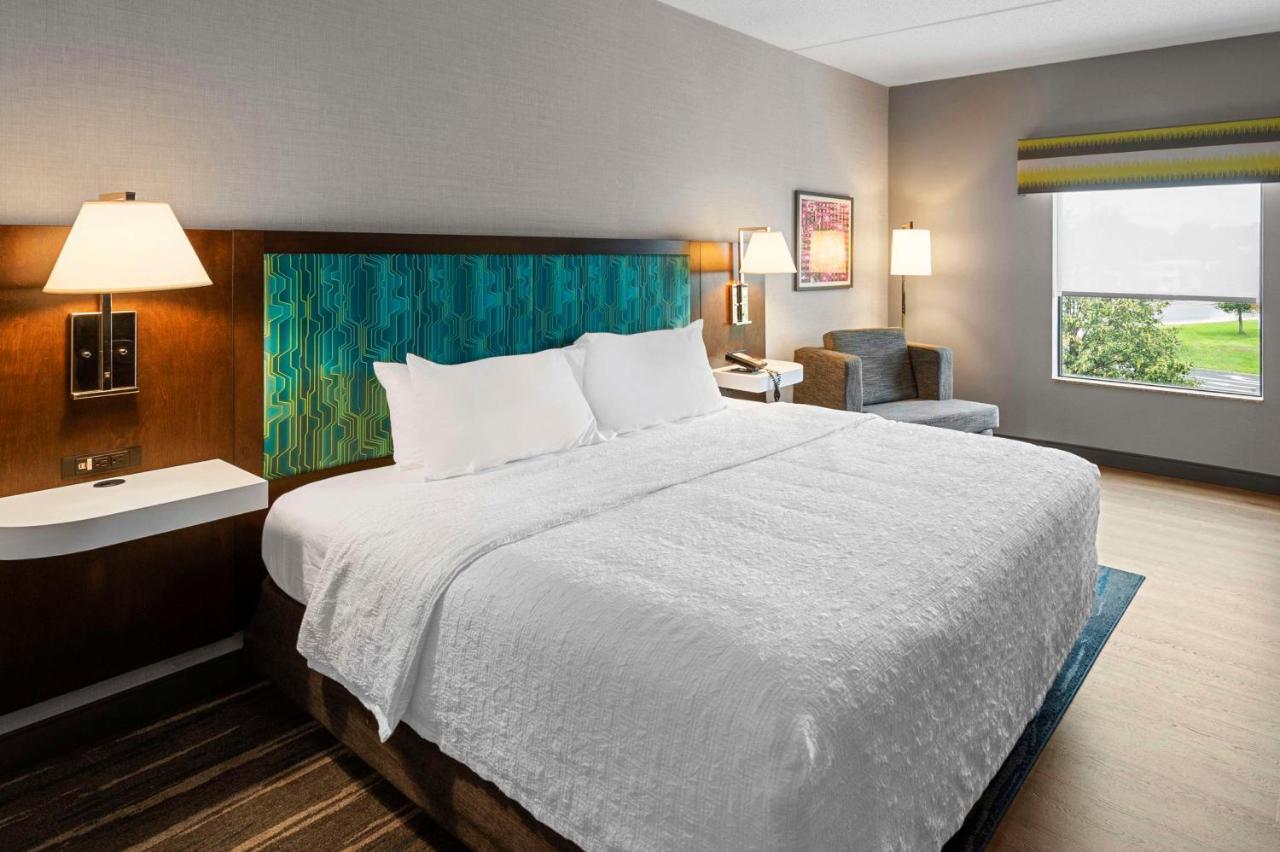 Hampton Inn Nanuet Exterior photo